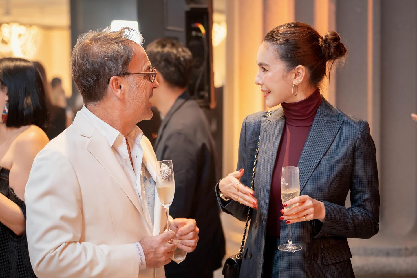 โบว์ - เบญจวรรณ อาร์ตเนอร์