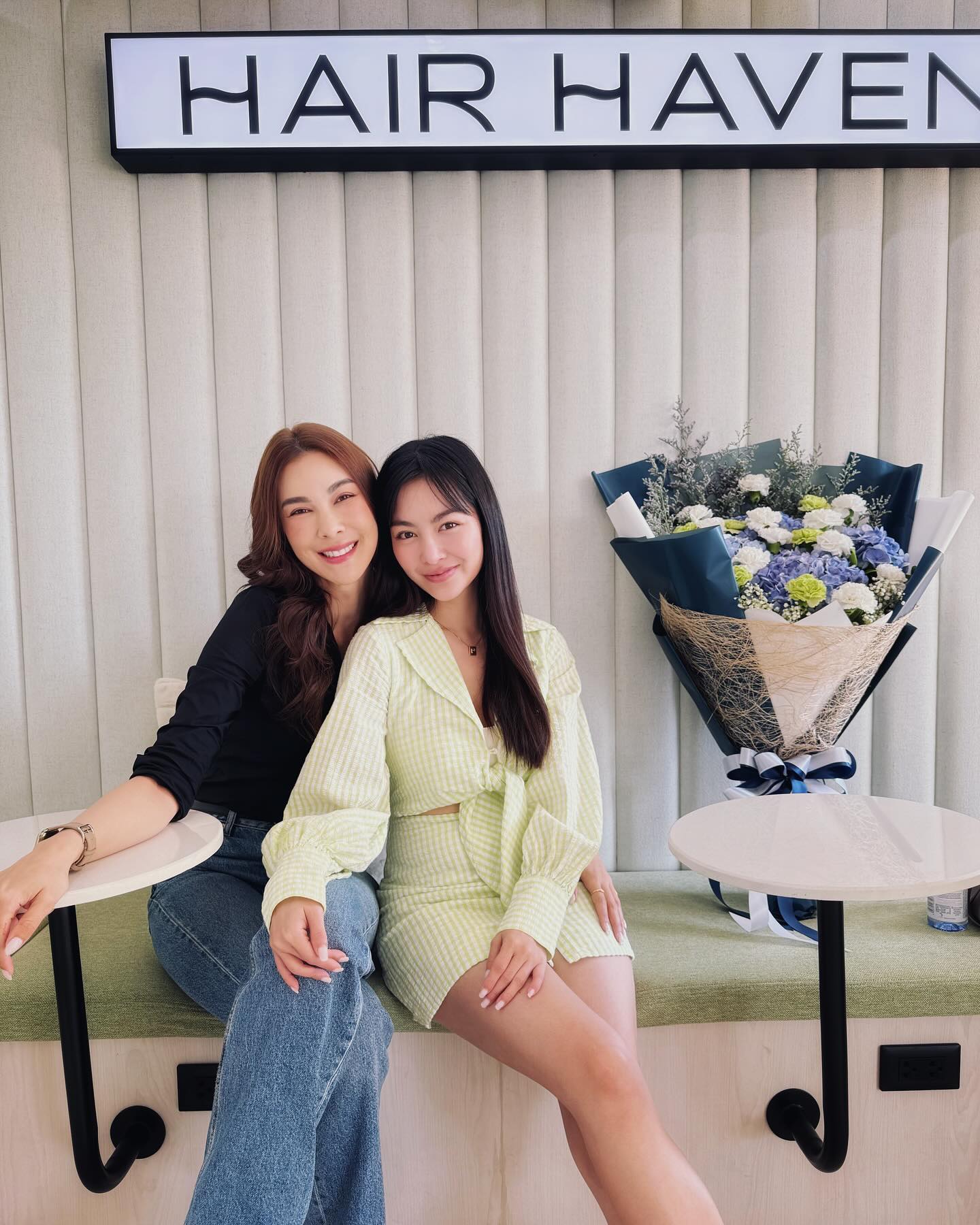 โบว์ - เบญจวรรณ อาร์ตเนอร์