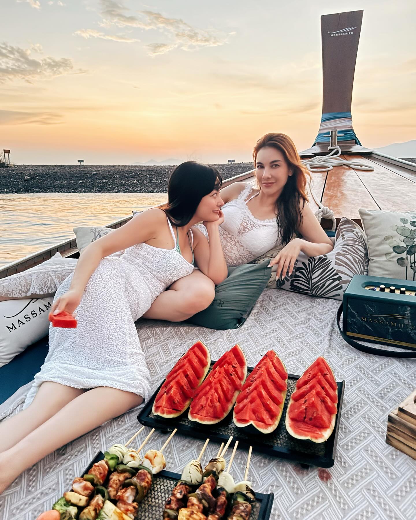 โบว์ - เบญจวรรณ อาร์ตเนอร์