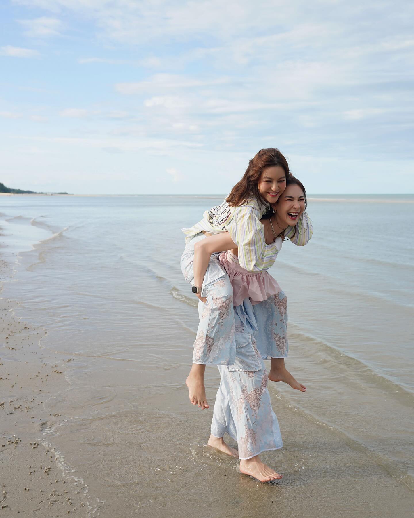 โบว์ - เบญจวรรณ อาร์ตเนอร์