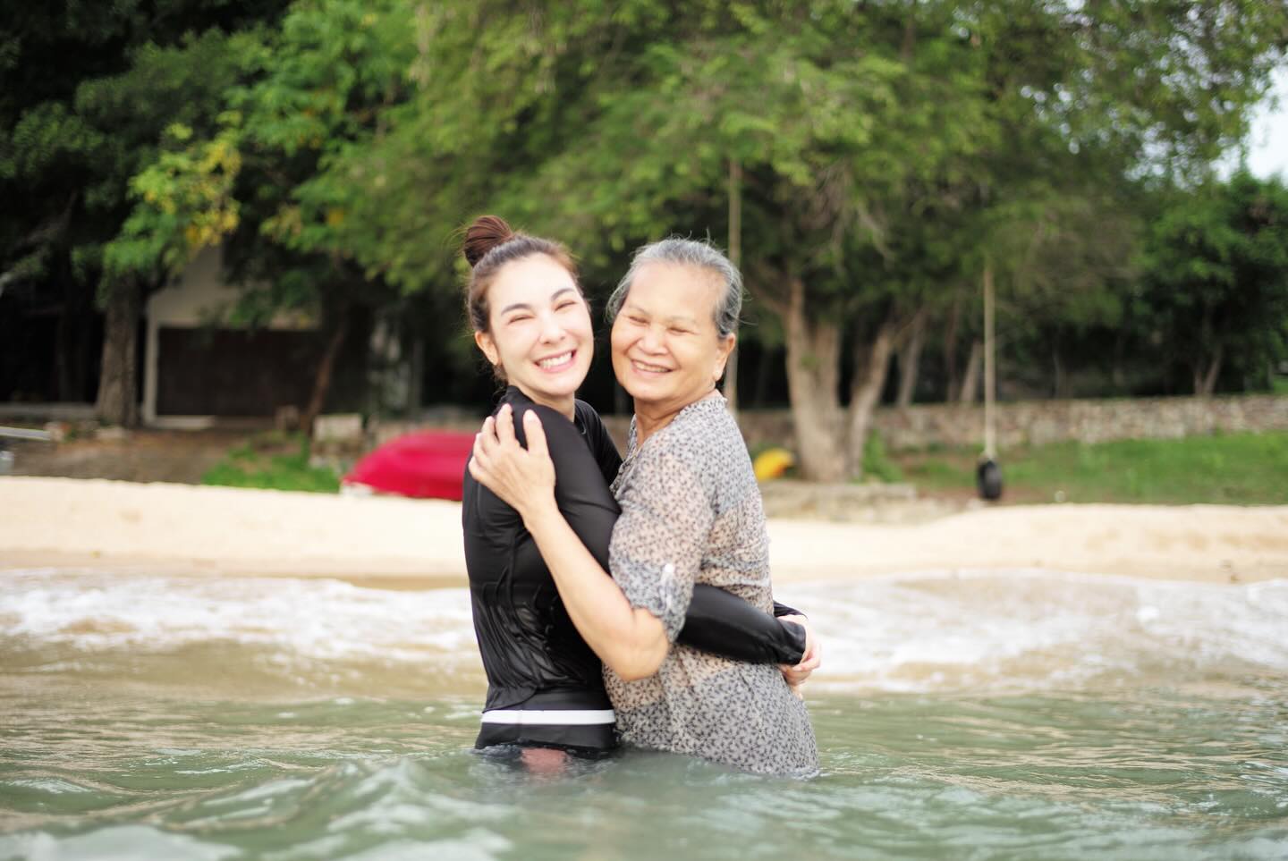 โบว์ - เบญจวรรณ อาร์ตเนอร์