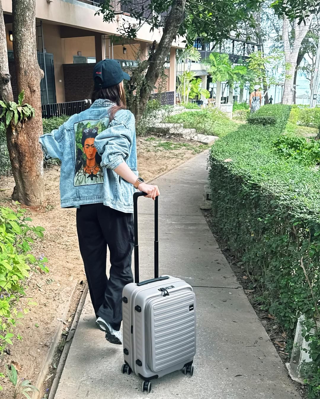 โบว์ - เบญจวรรณ อาร์ตเนอร์