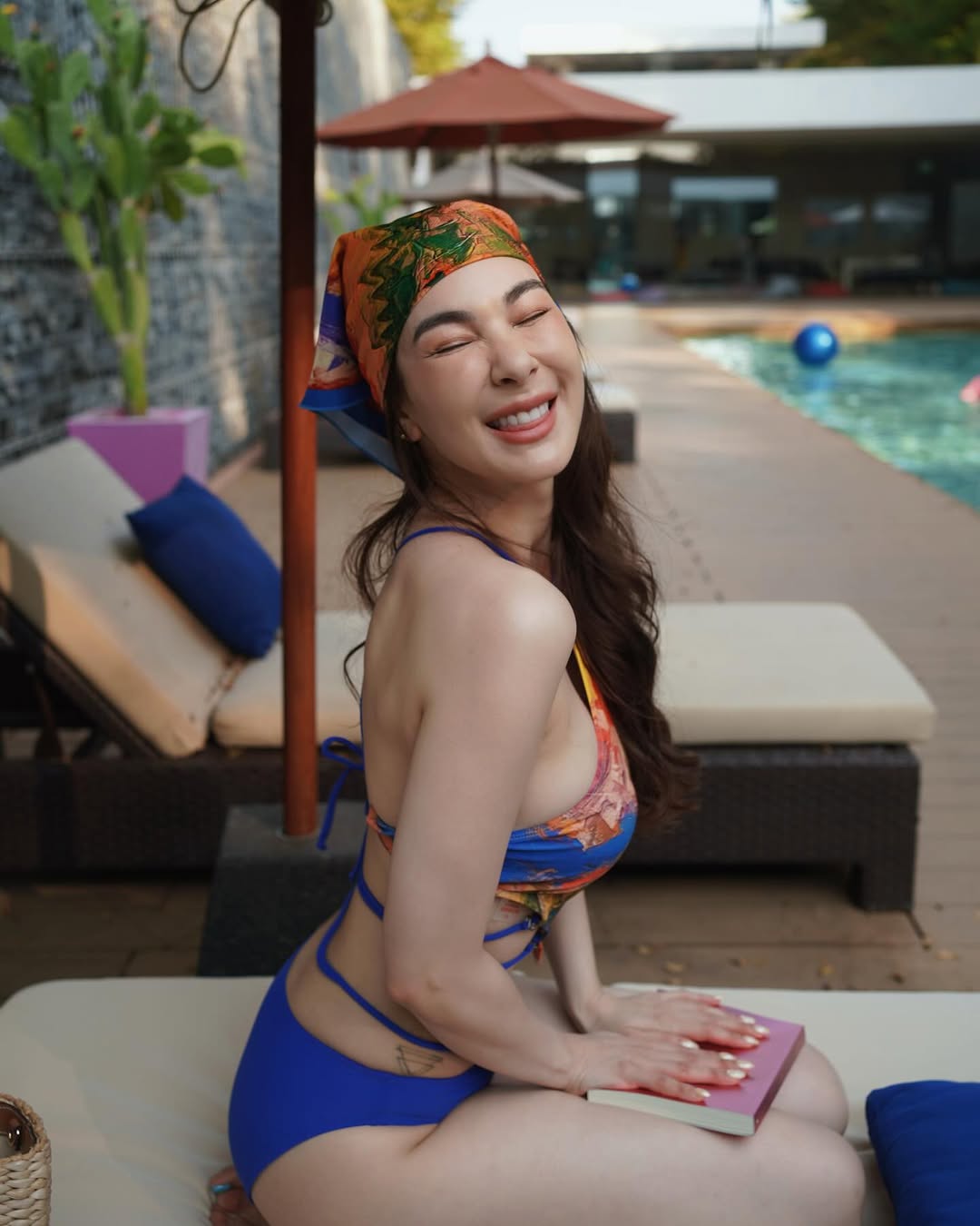 โบว์ - เบญจวรรณ อาร์ตเนอร์