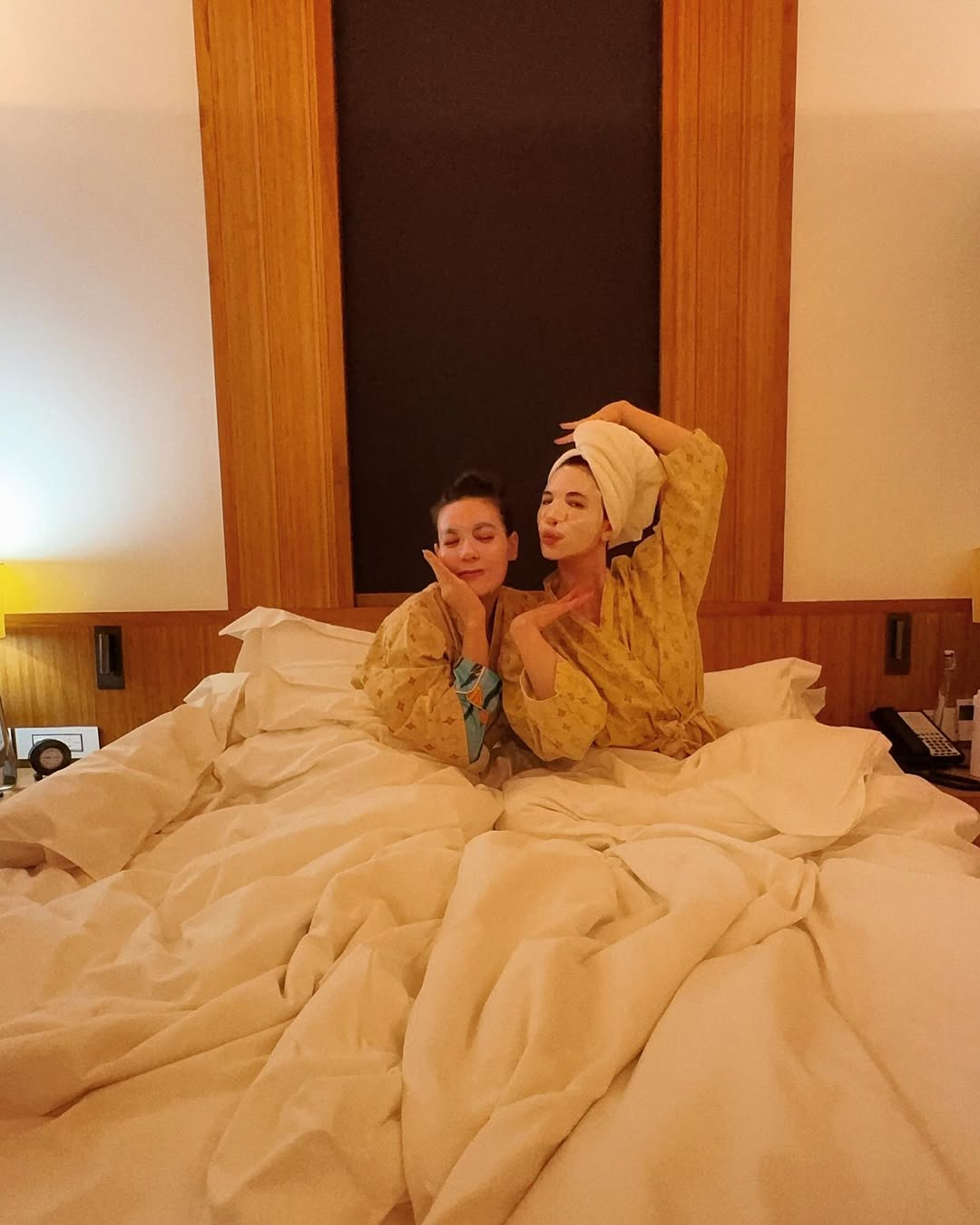 โบว์ - เบญจวรรณ อาร์ตเนอร์