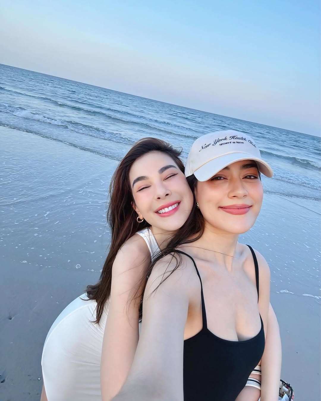 โบว์ - เบญจวรรณ อาร์ตเนอร์