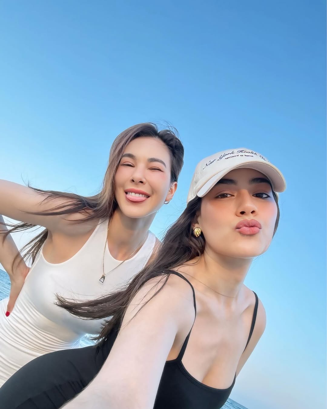 โบว์ - เบญจวรรณ อาร์ตเนอร์