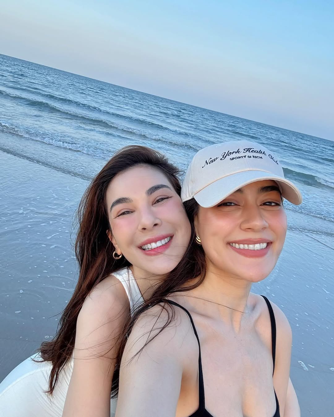 โบว์ - เบญจวรรณ อาร์ตเนอร์