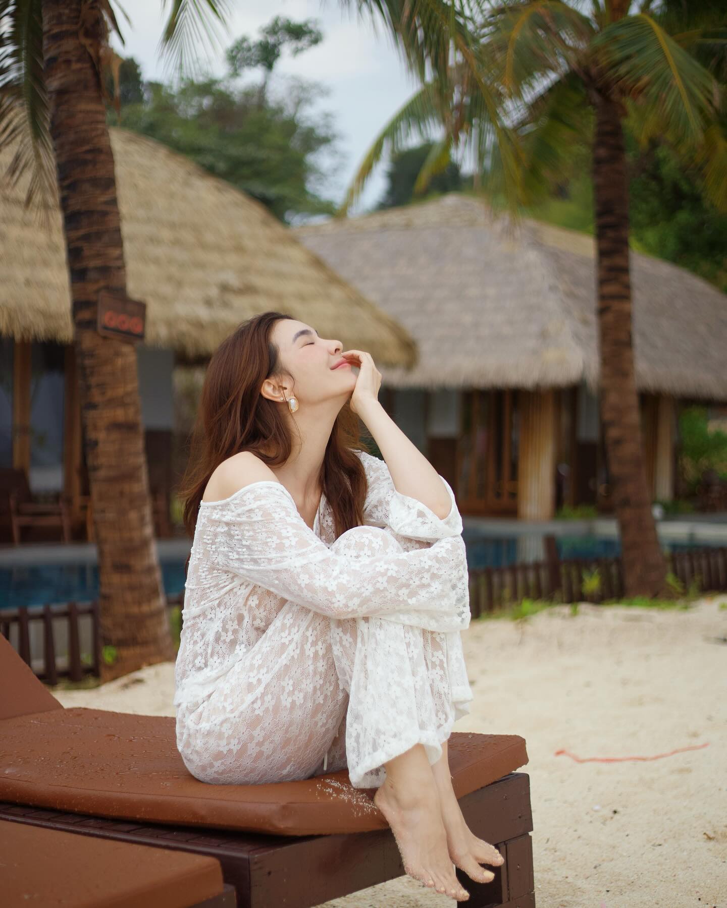 โบว์ - เบญจวรรณ อาร์ตเนอร์