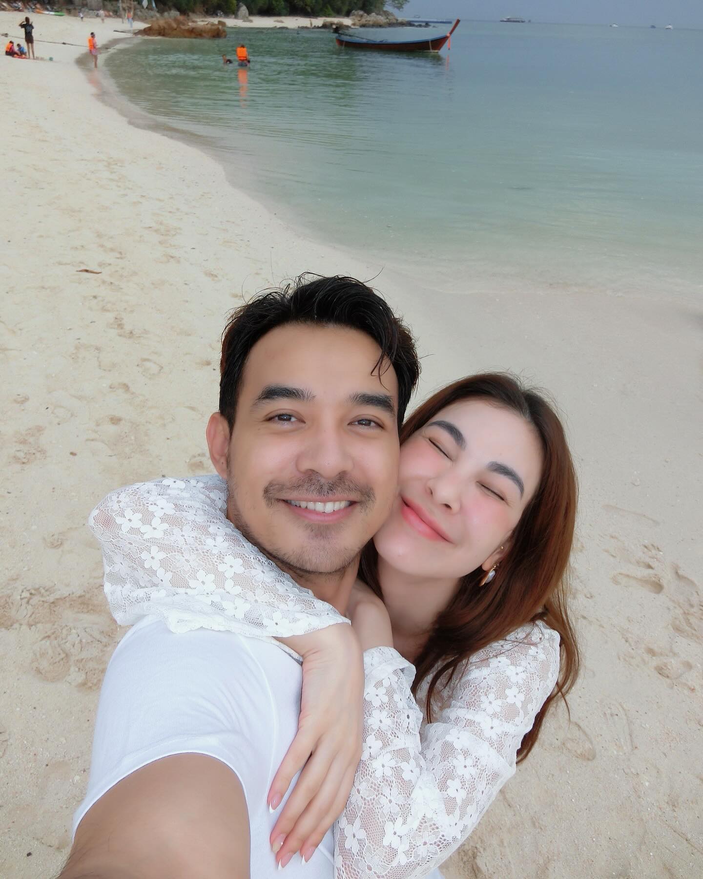 โบว์ - เบญจวรรณ อาร์ตเนอร์