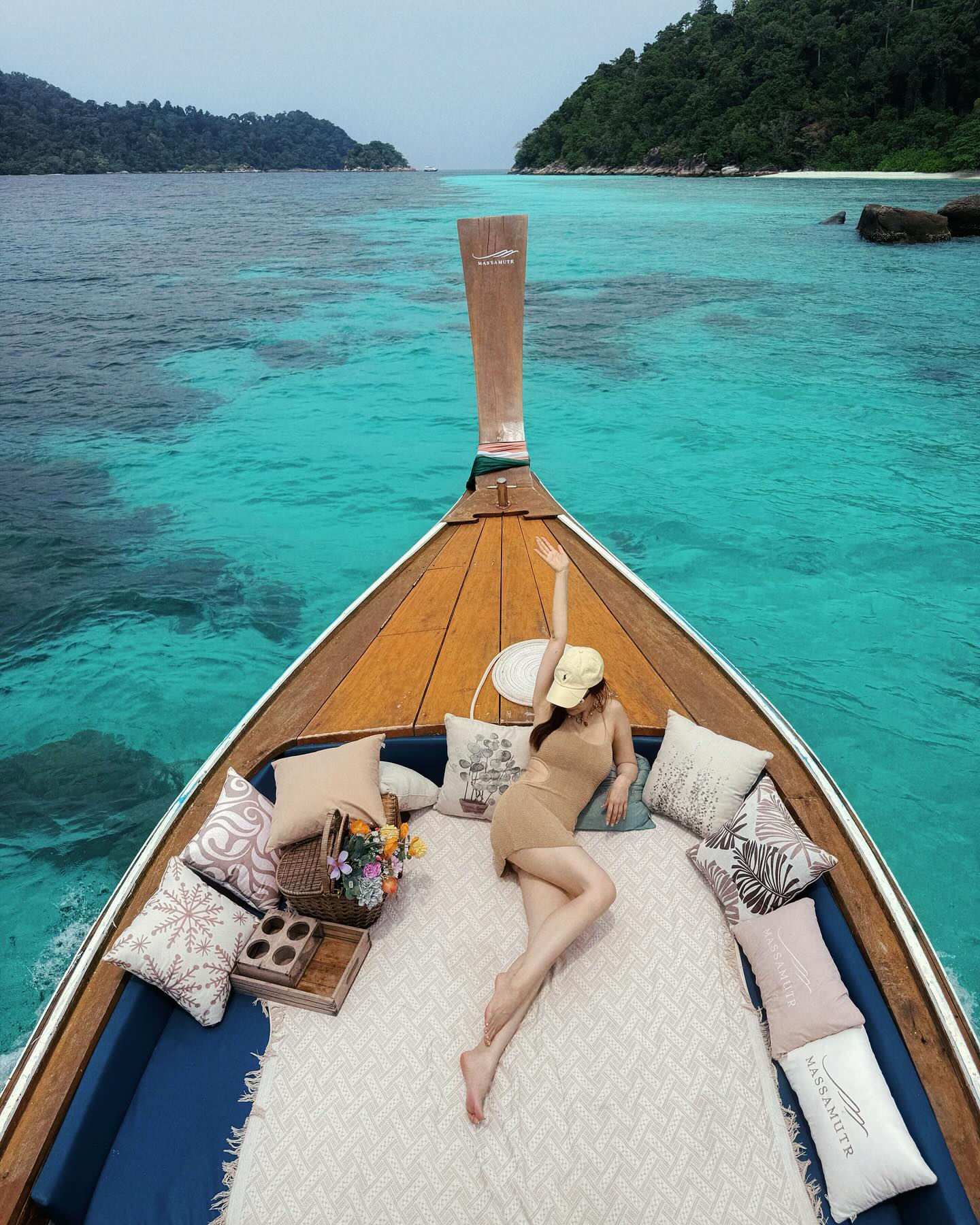 โบว์ - เบญจวรรณ อาร์ตเนอร์