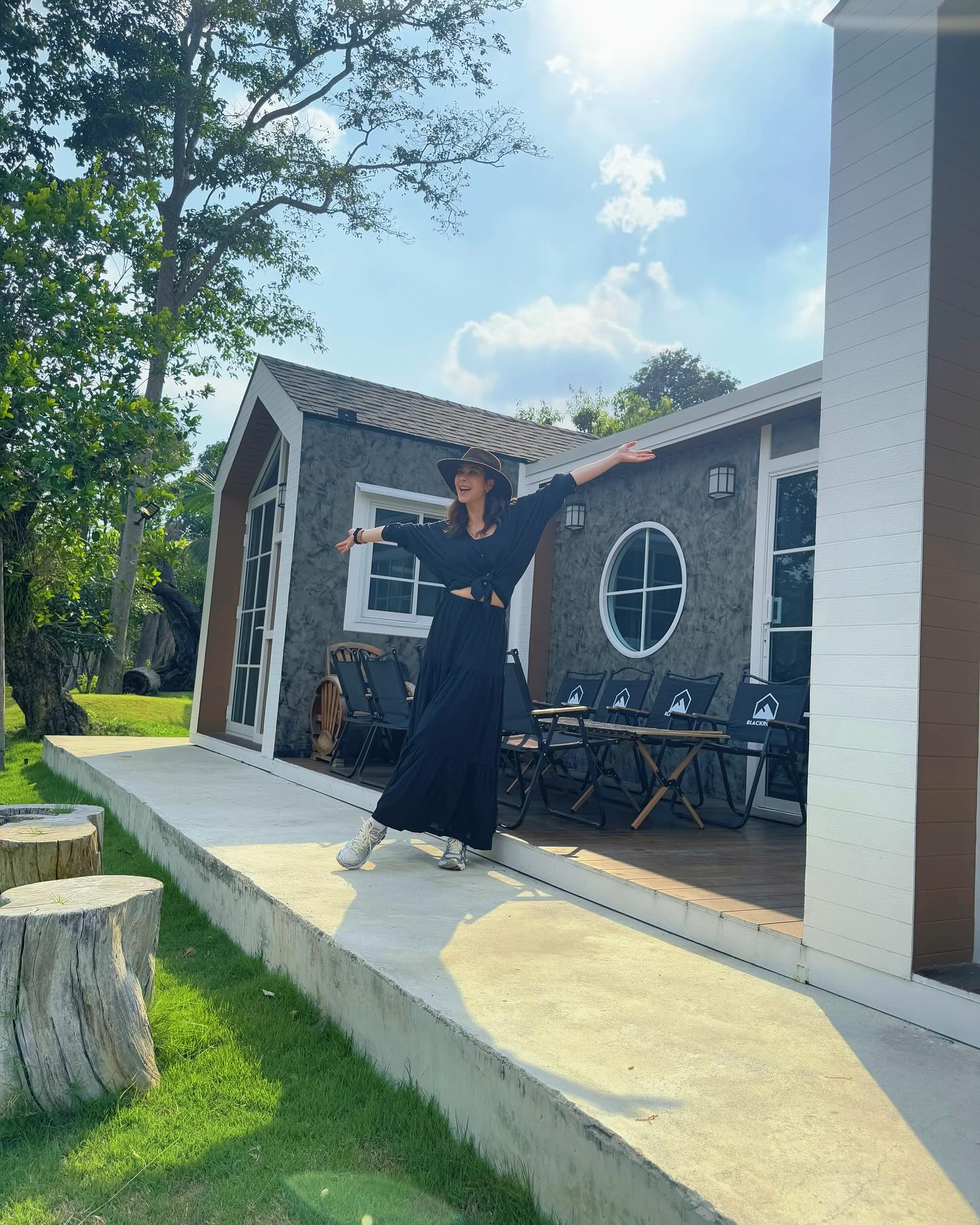 โบว์ - เบญจวรรณ อาร์ตเนอร์