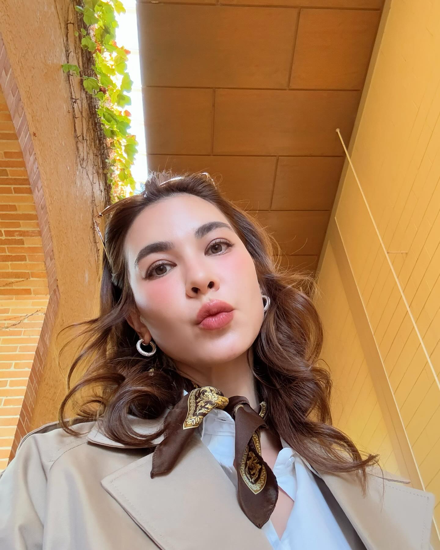โบว์ - เบญจวรรณ อาร์ตเนอร์