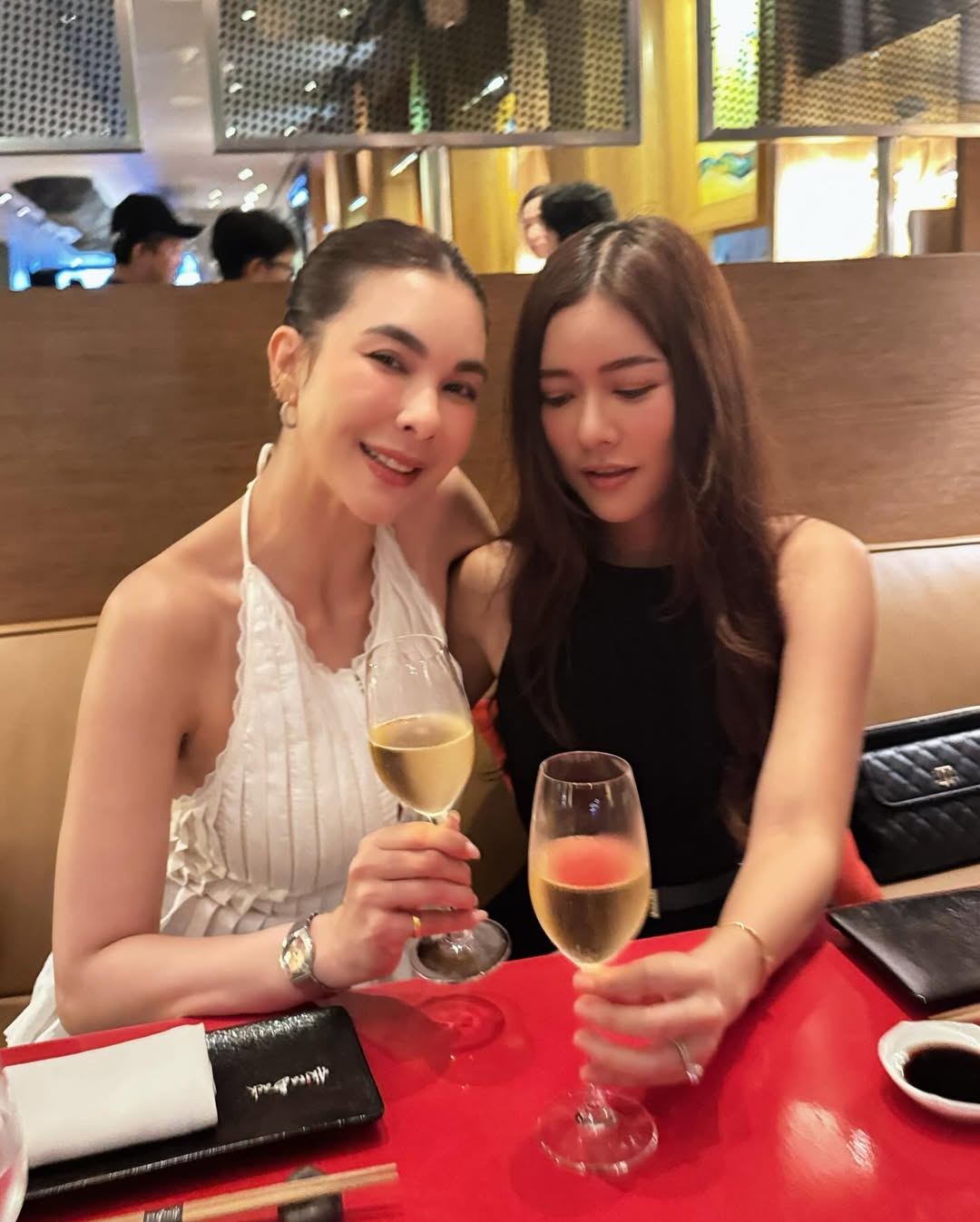 โบว์ - เบญจวรรณ อาร์ตเนอร์