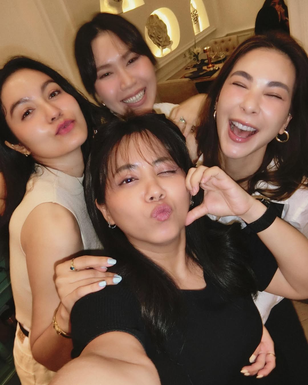 โบว์ - เบญจวรรณ อาร์ตเนอร์