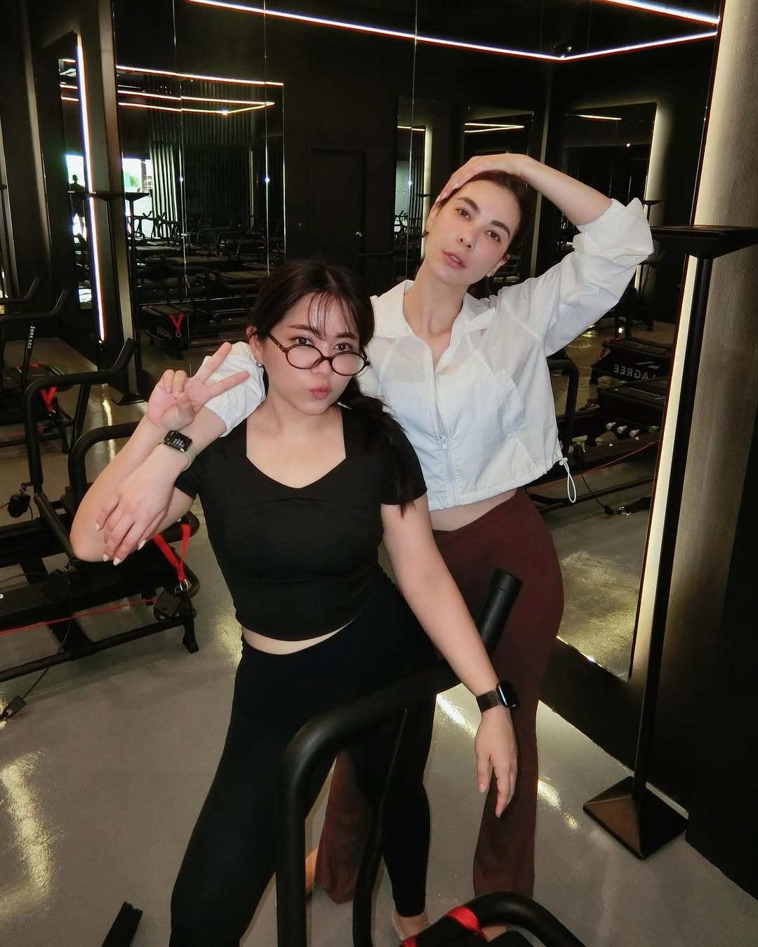 โบว์ - เบญจวรรณ อาร์ตเนอร์