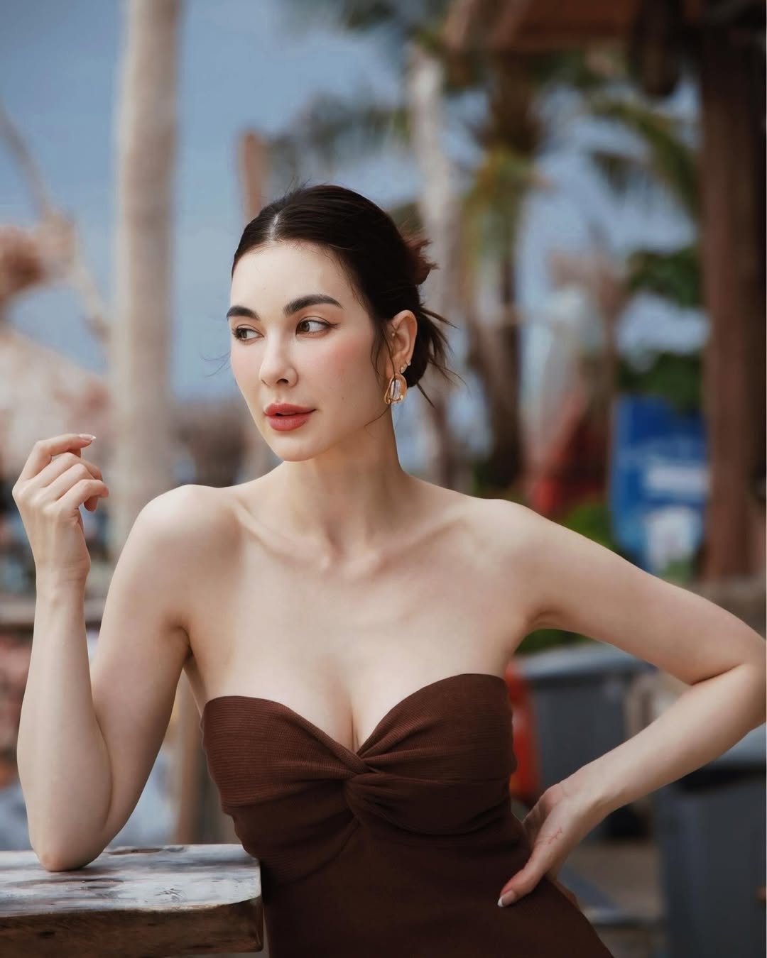 โบว์ - เบญจวรรณ อาร์ตเนอร์