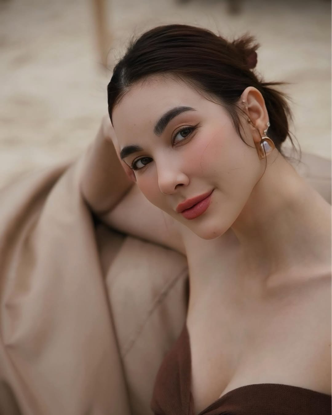 โบว์ - เบญจวรรณ อาร์ตเนอร์