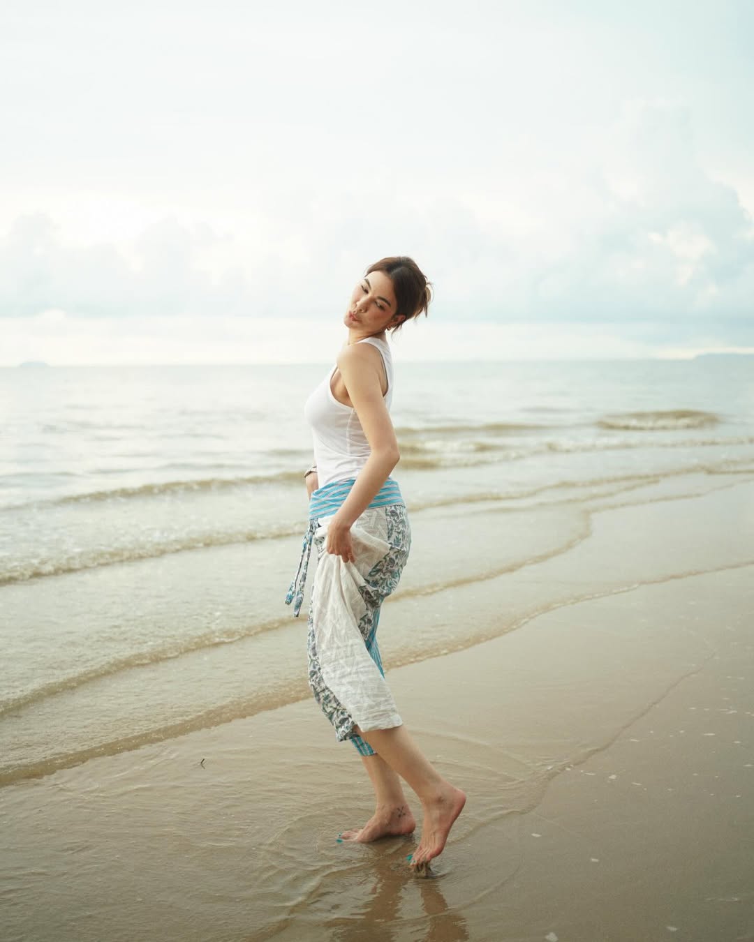 โบว์ - เบญจวรรณ อาร์ตเนอร์