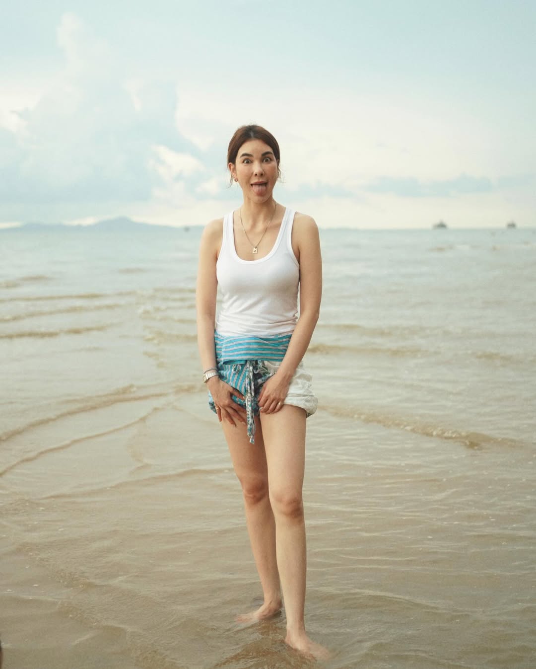 โบว์ - เบญจวรรณ อาร์ตเนอร์