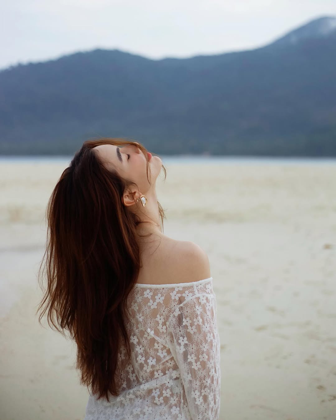 โบว์ - เบญจวรรณ อาร์ตเนอร์