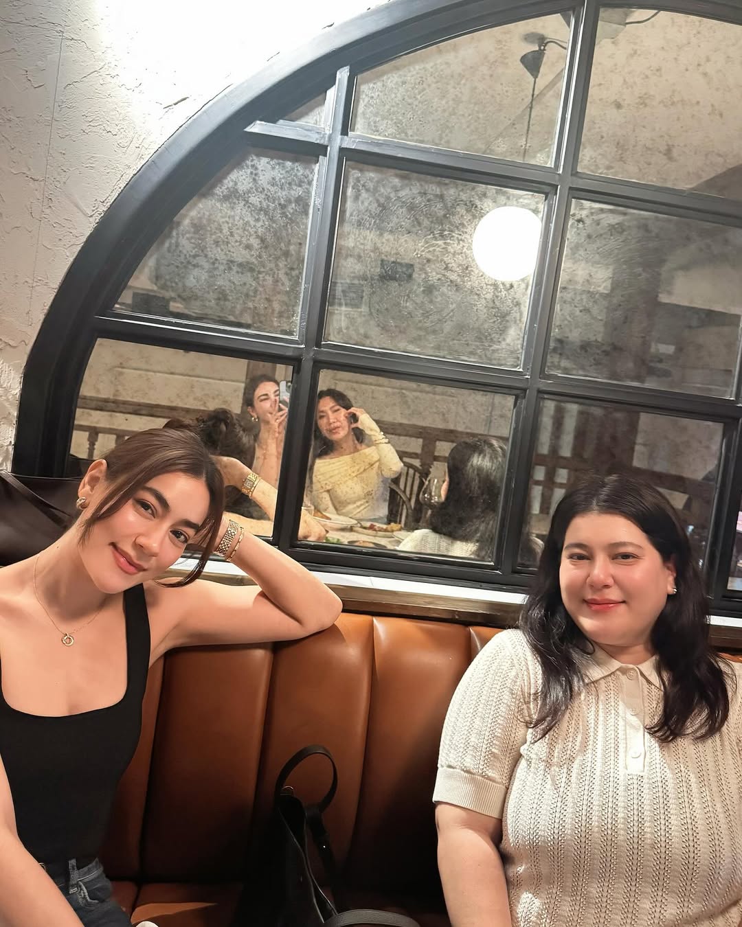 โบว์ - เบญจวรรณ อาร์ตเนอร์