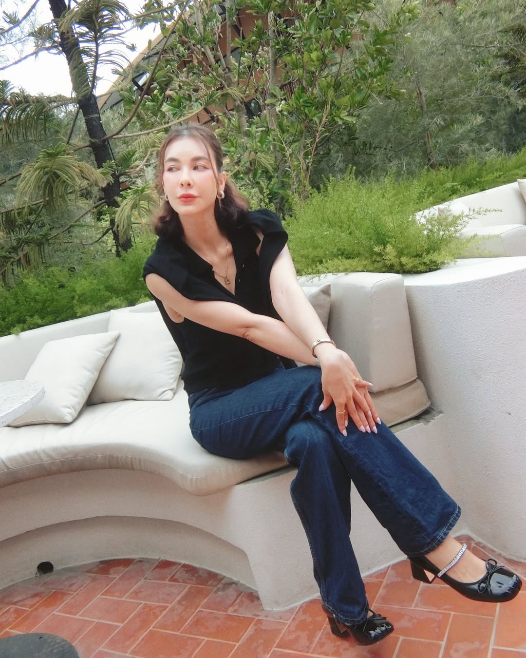 โบว์ - เบญจวรรณ อาร์ตเนอร์