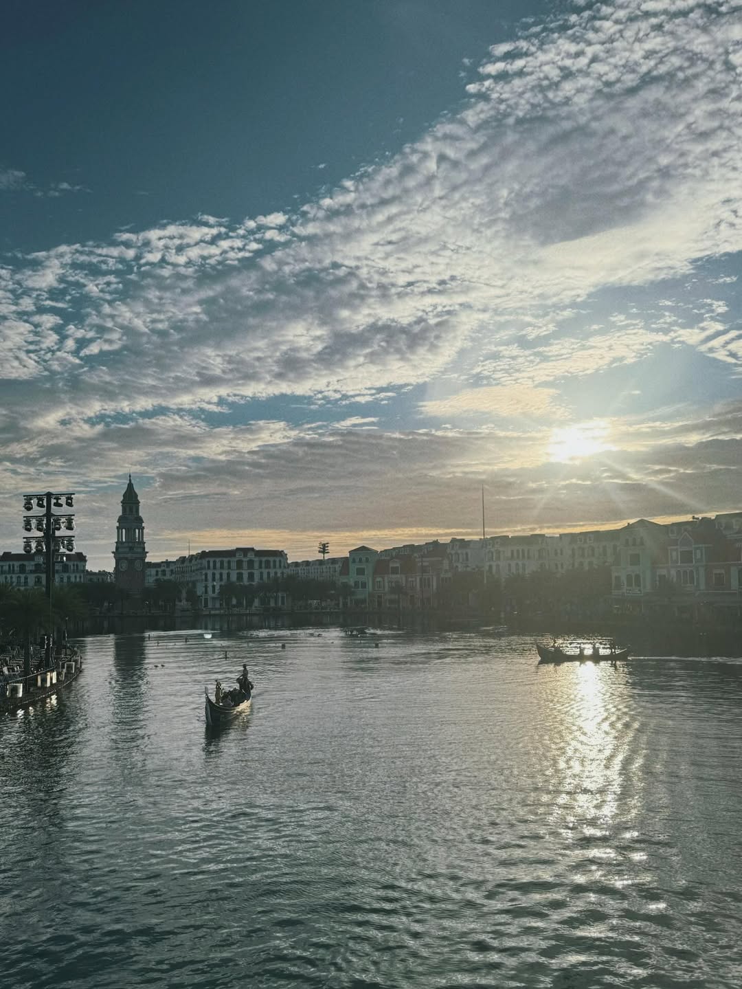 โบว์ - เบญจวรรณ อาร์ตเนอร์