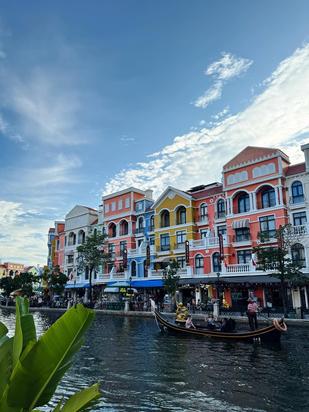 โบว์ - เบญจวรรณ อาร์ตเนอร์