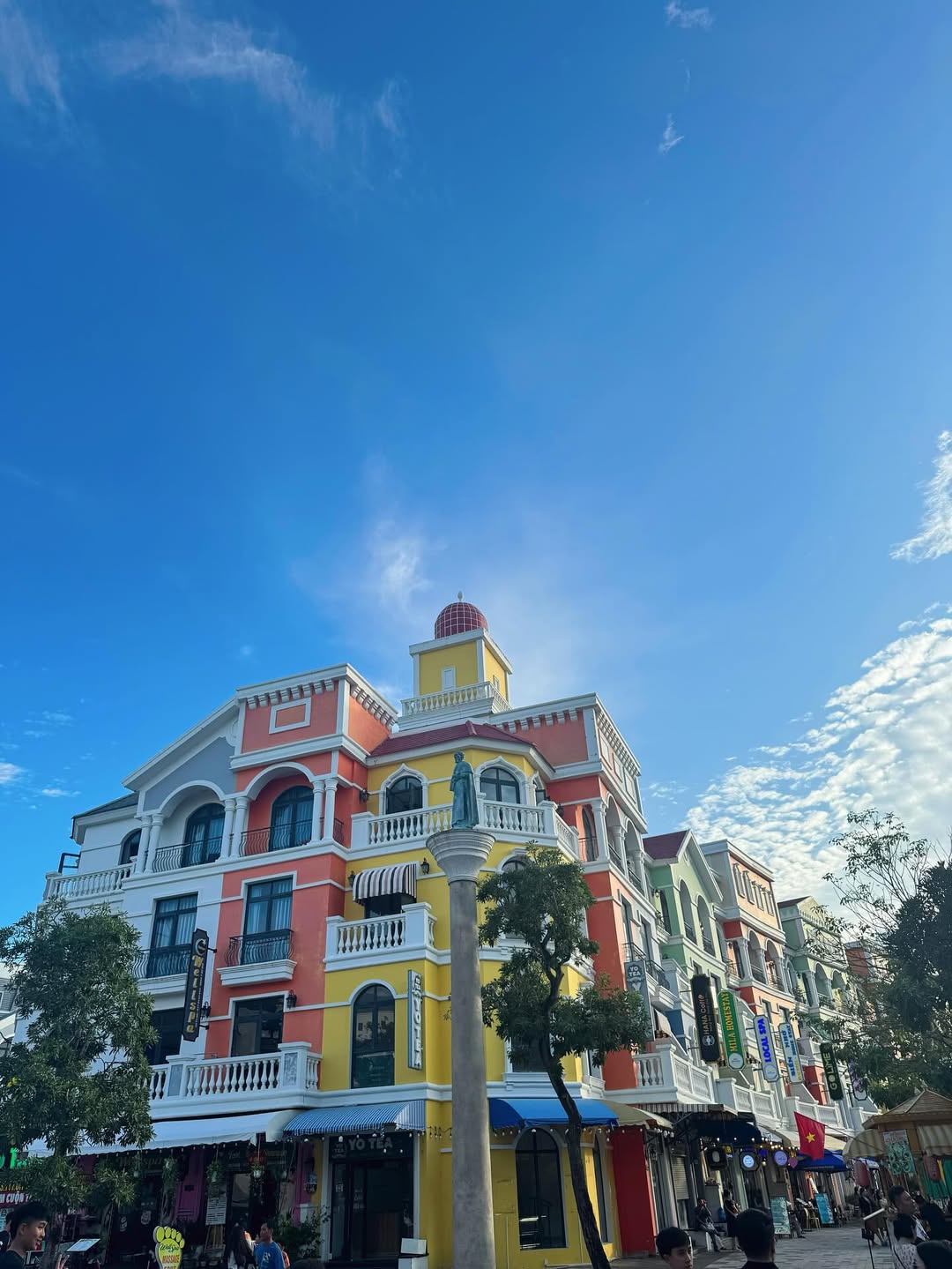 โบว์ - เบญจวรรณ อาร์ตเนอร์