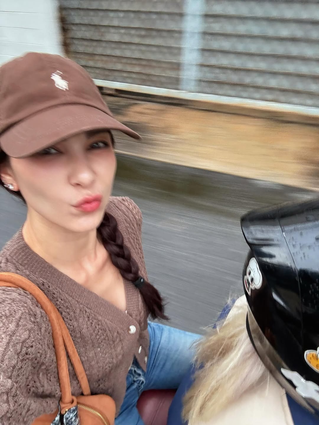 โบว์ - เบญจวรรณ อาร์ตเนอร์