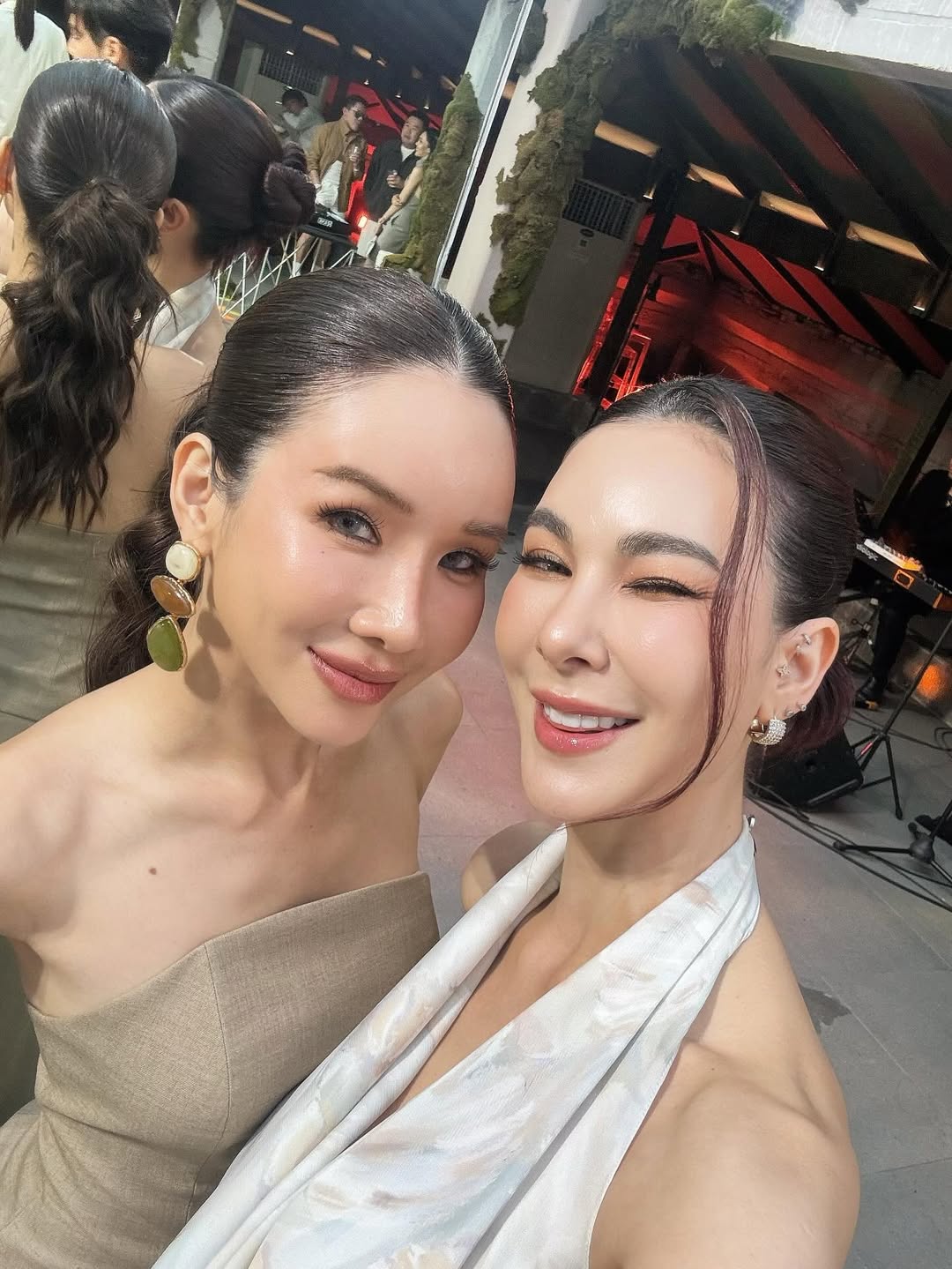 โบว์ - เบญจวรรณ อาร์ตเนอร์