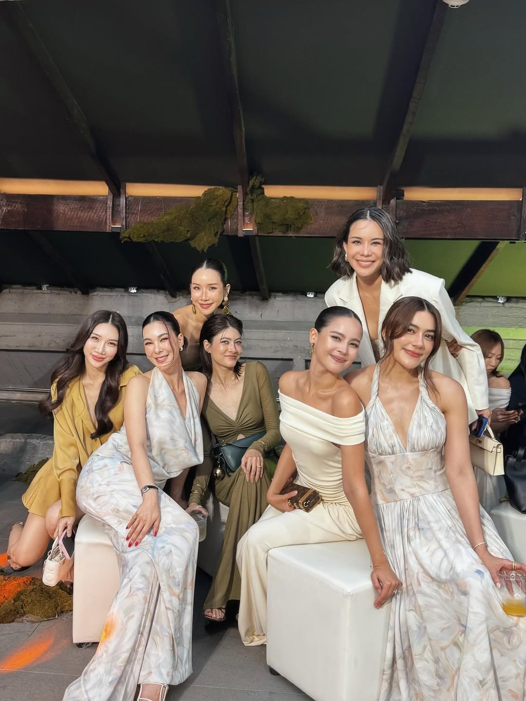 โบว์ - เบญจวรรณ อาร์ตเนอร์