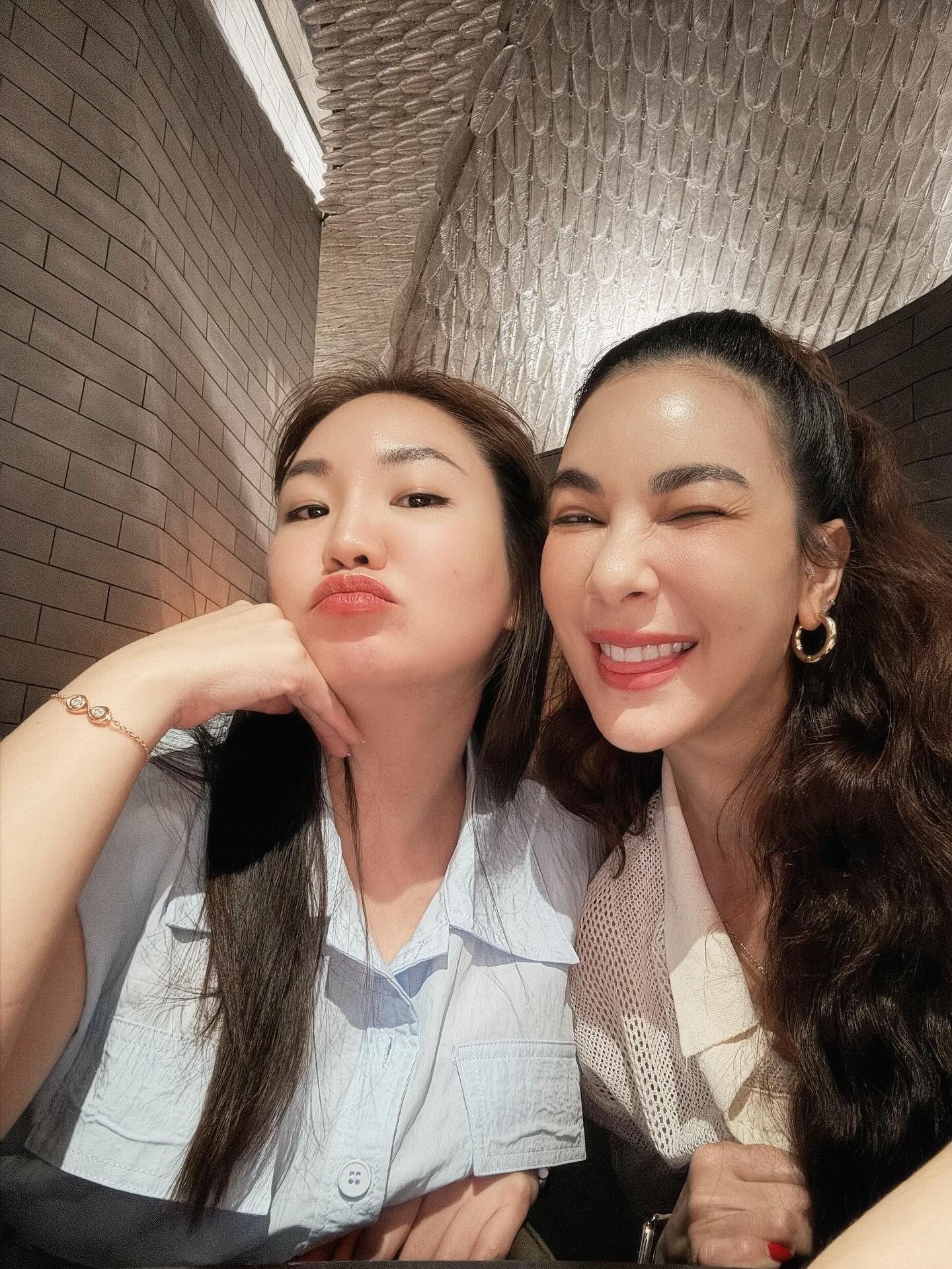 โบว์ - เบญจวรรณ อาร์ตเนอร์