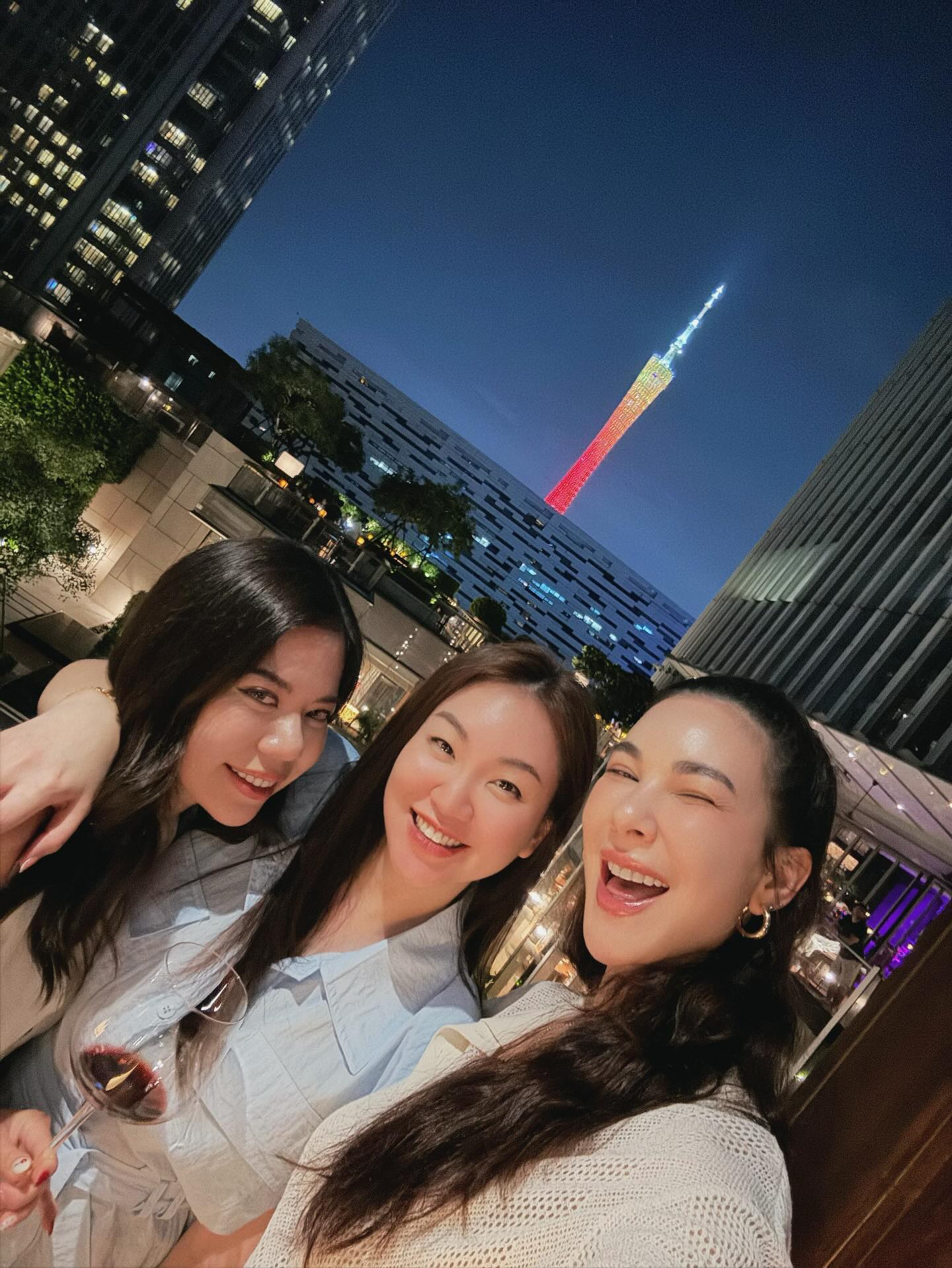 โบว์ - เบญจวรรณ อาร์ตเนอร์
