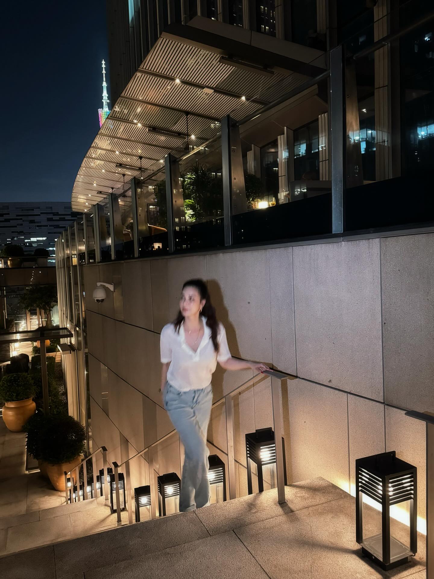 โบว์ - เบญจวรรณ อาร์ตเนอร์