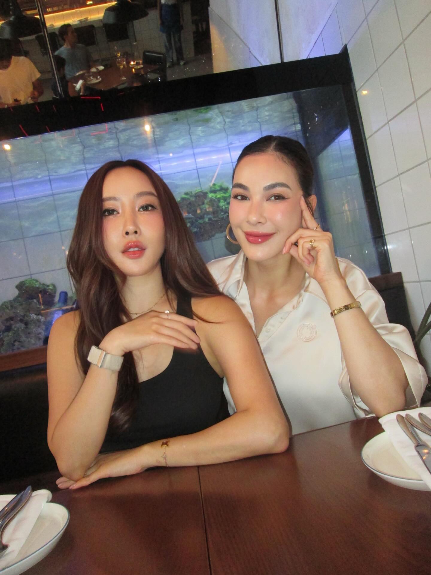 โบว์ - เบญจวรรณ อาร์ตเนอร์