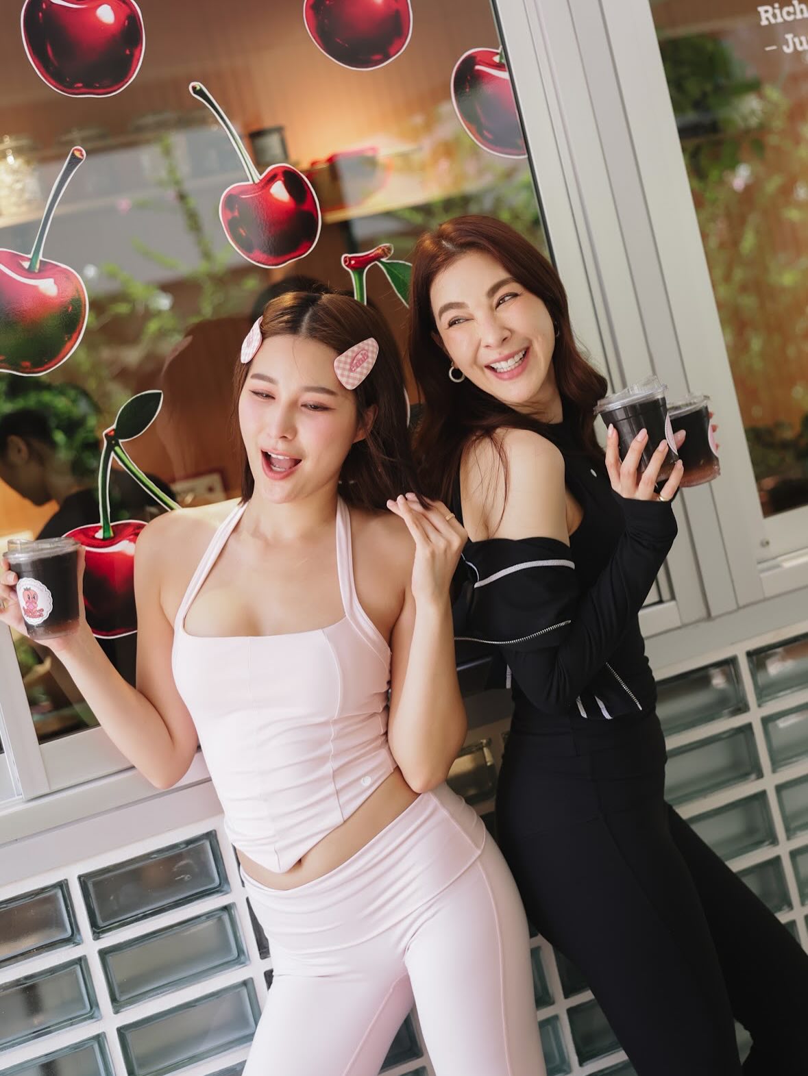 โบว์ - เบญจวรรณ อาร์ตเนอร์