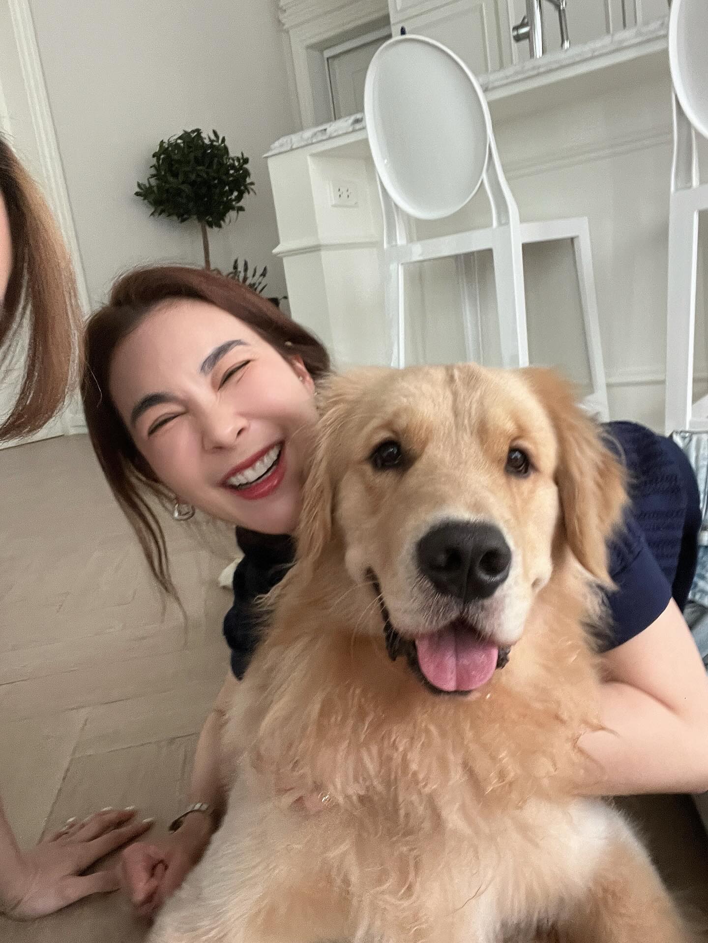 โบว์ - เบญจวรรณ อาร์ตเนอร์
