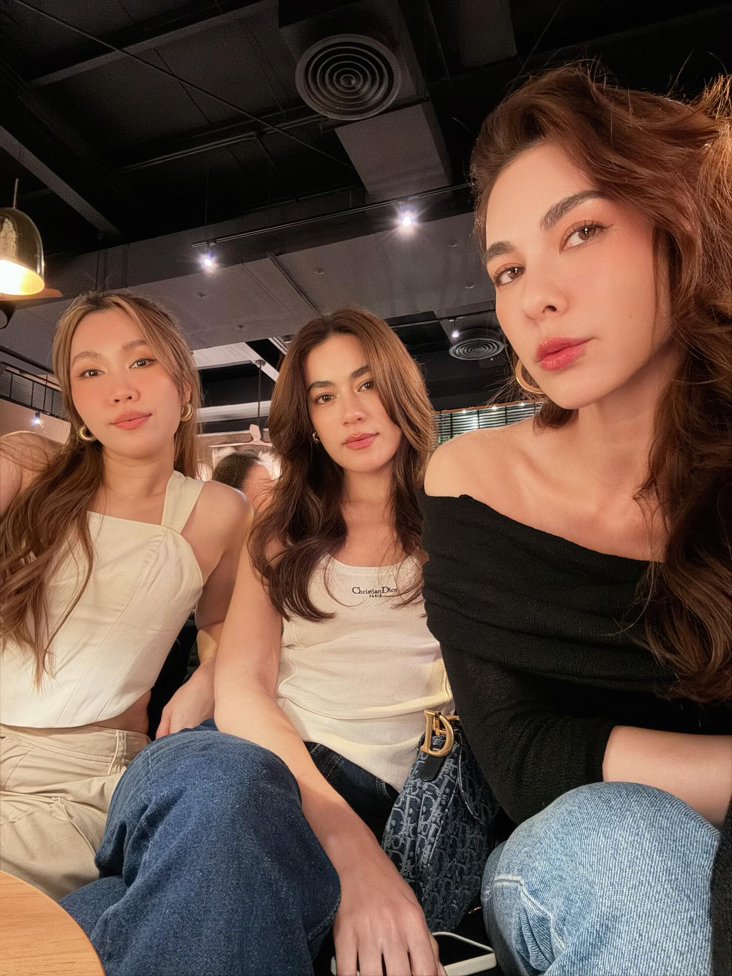 โบว์ - เบญจวรรณ อาร์ตเนอร์