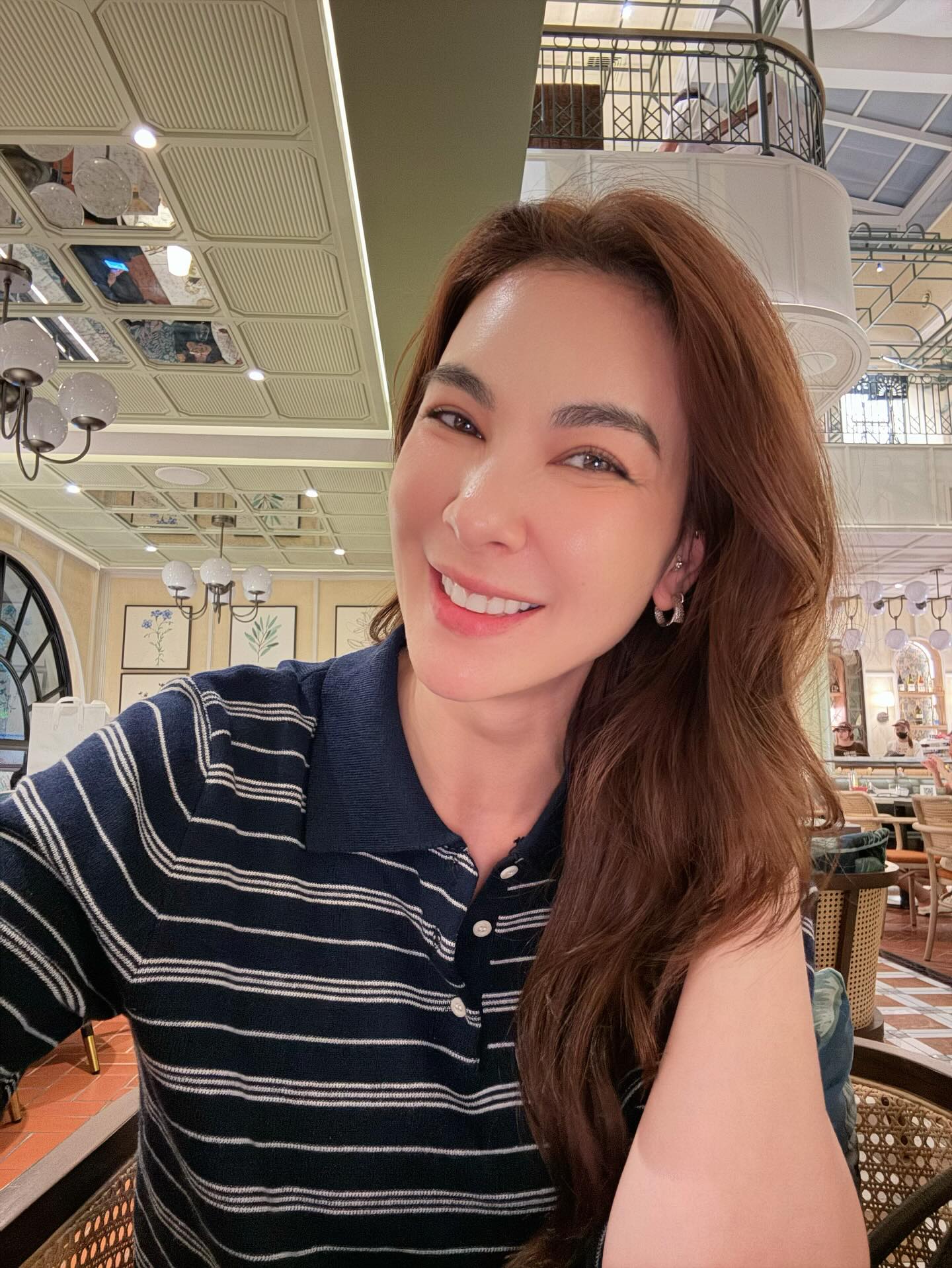 โบว์ - เบญจวรรณ อาร์ตเนอร์