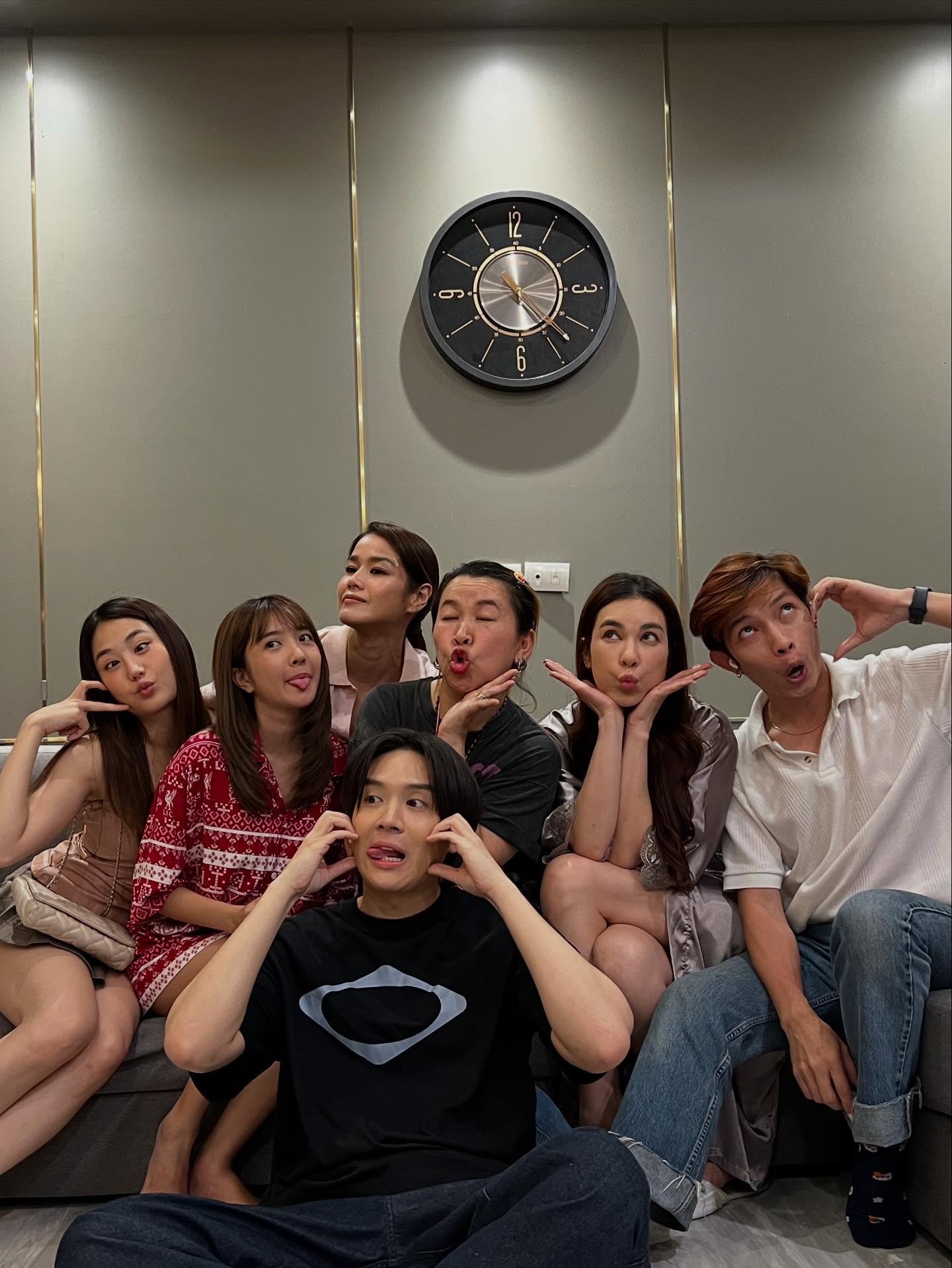 โบว์ - เบญจวรรณ อาร์ตเนอร์