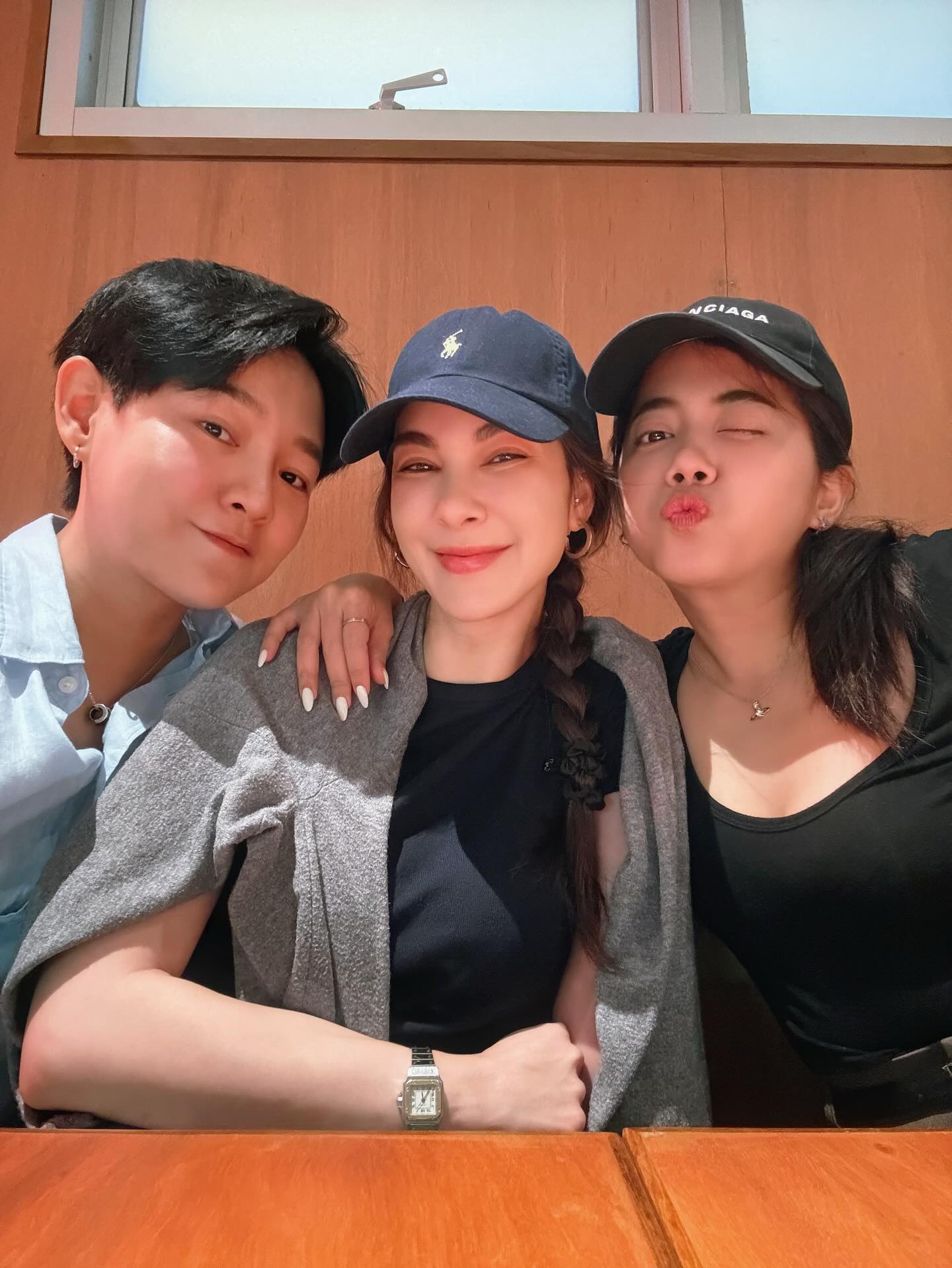 โบว์ - เบญจวรรณ อาร์ตเนอร์