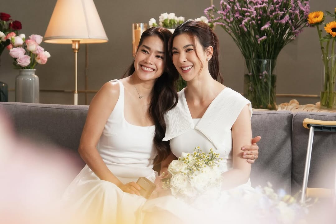 โบว์ - เบญจวรรณ อาร์ตเนอร์