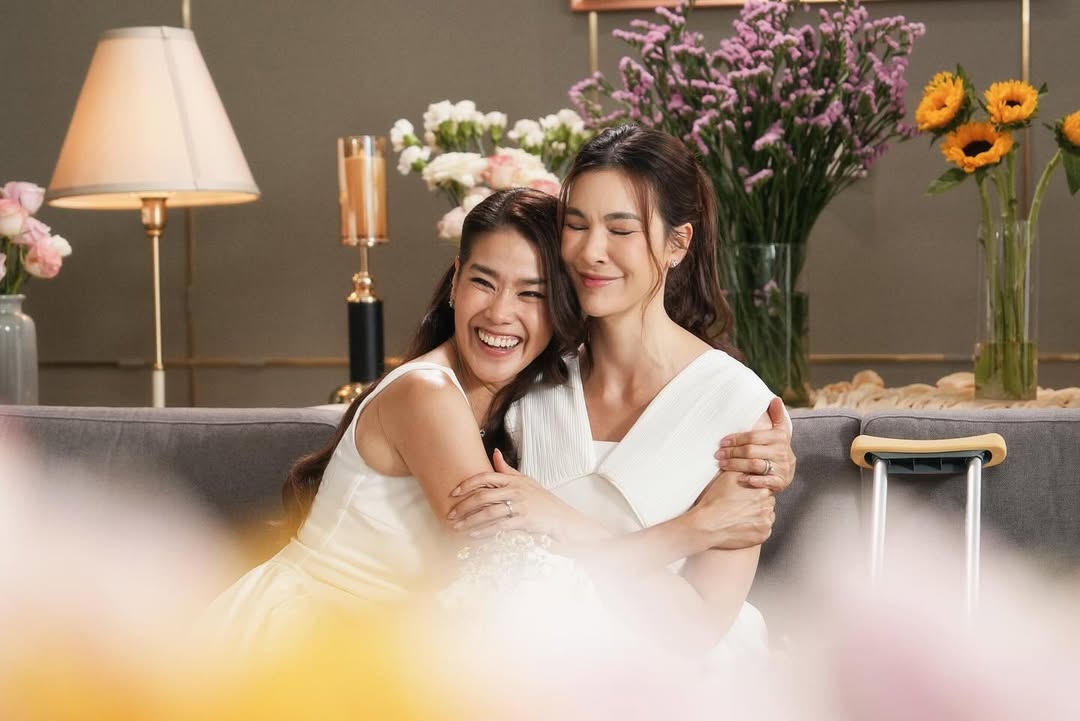 โบว์ - เบญจวรรณ อาร์ตเนอร์