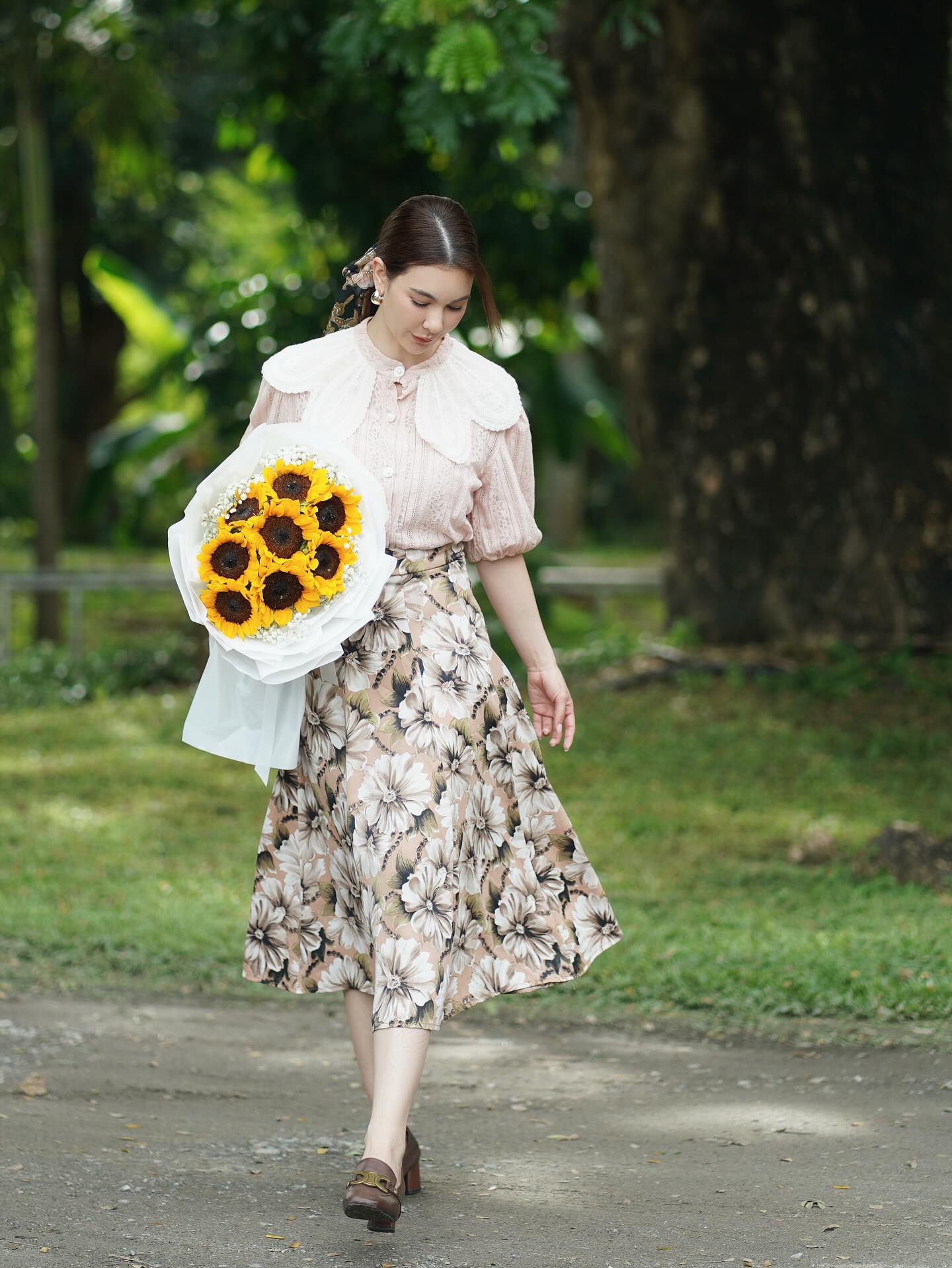 โบว์ - เบญจวรรณ อาร์ตเนอร์