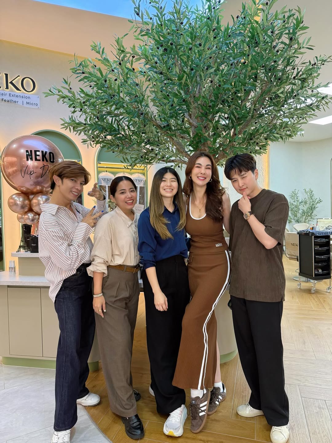 โบว์ - เบญจวรรณ อาร์ตเนอร์
