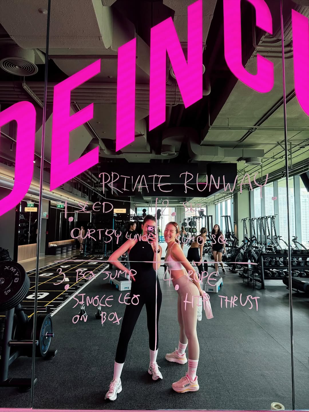 โบว์ - เบญจวรรณ อาร์ตเนอร์