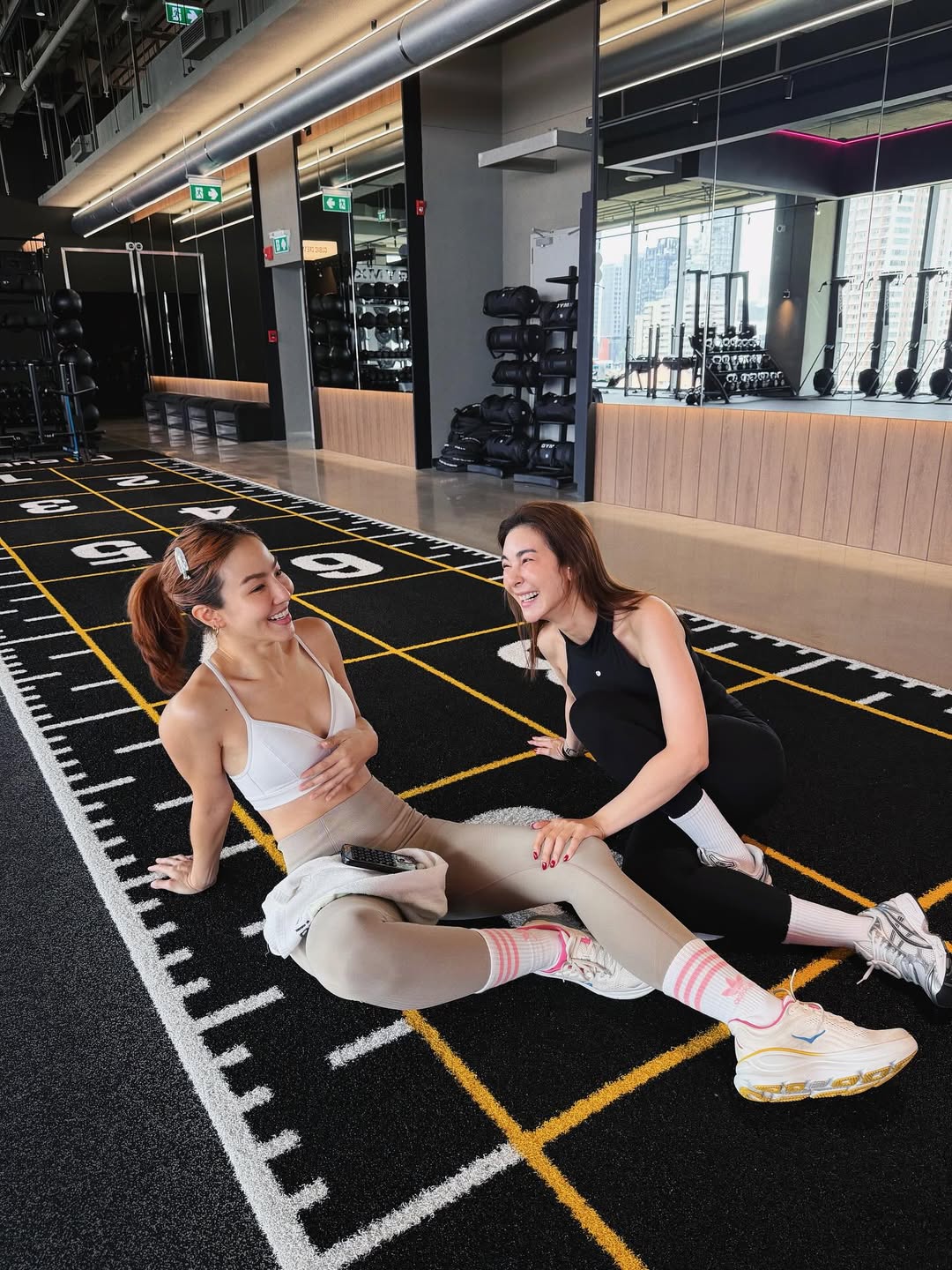 โบว์ - เบญจวรรณ อาร์ตเนอร์