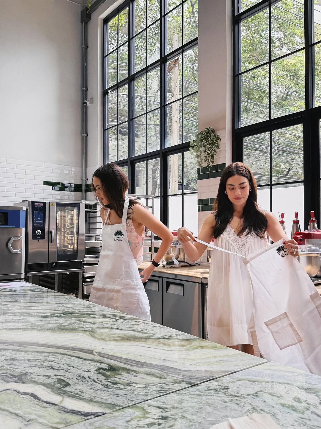 โบว์ - เบญจวรรณ อาร์ตเนอร์