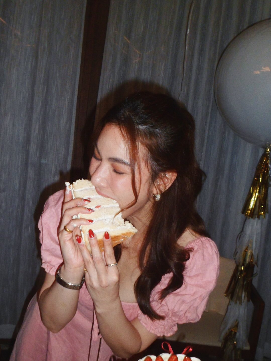 โบว์ - เบญจวรรณ อาร์ตเนอร์